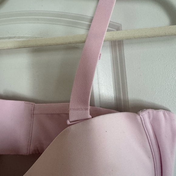 Skims Removable Straps Bra in Petal size 46DD - Picture 4 of 6